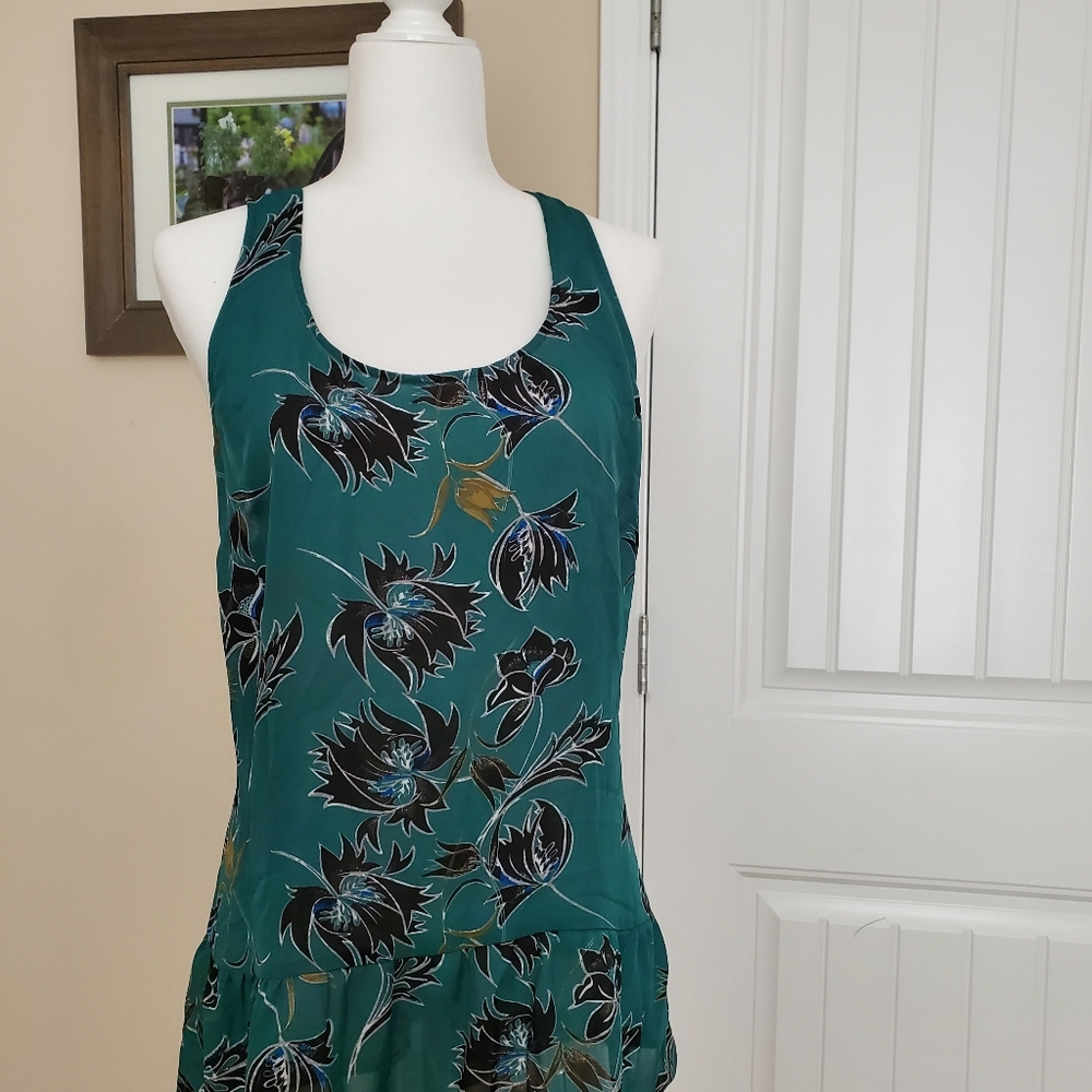 Women's clothing